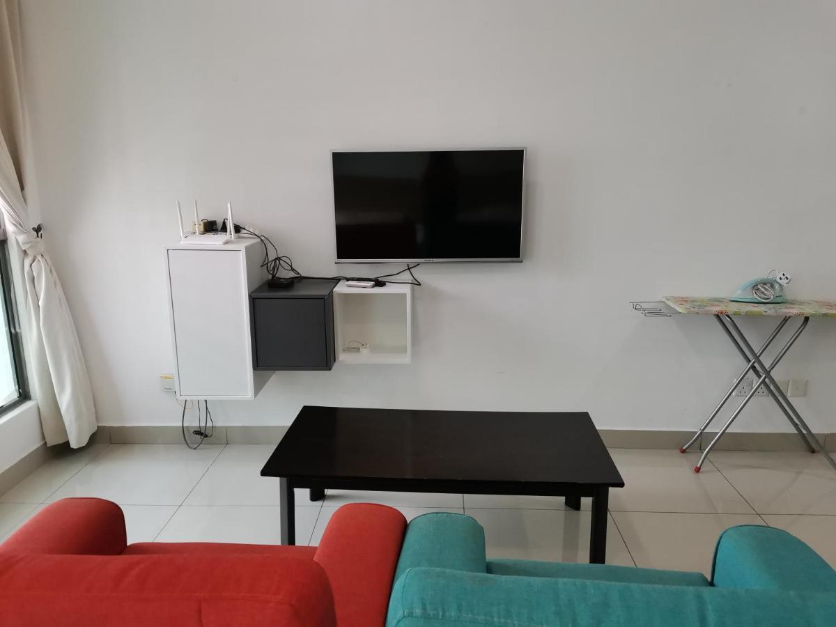 Studio Apartment Cyberjaya Near Bus Terminal Buitenkant foto